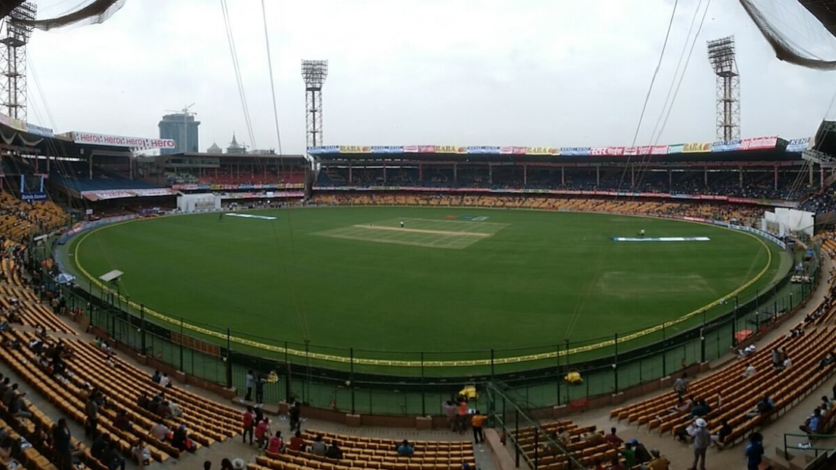 Chinnaswamy Stadium.jpg